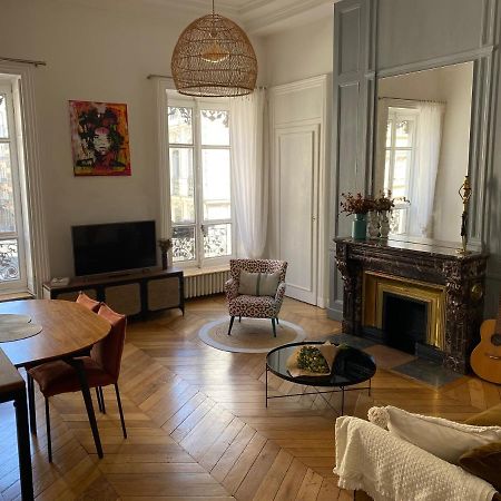 Beautiful 3Br Apt In Lyon Center Bagian luar foto